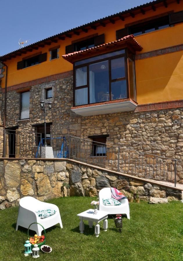 Apartamento Turistico Casas De Manuel La Pola de Gordon المظهر الخارجي الصورة