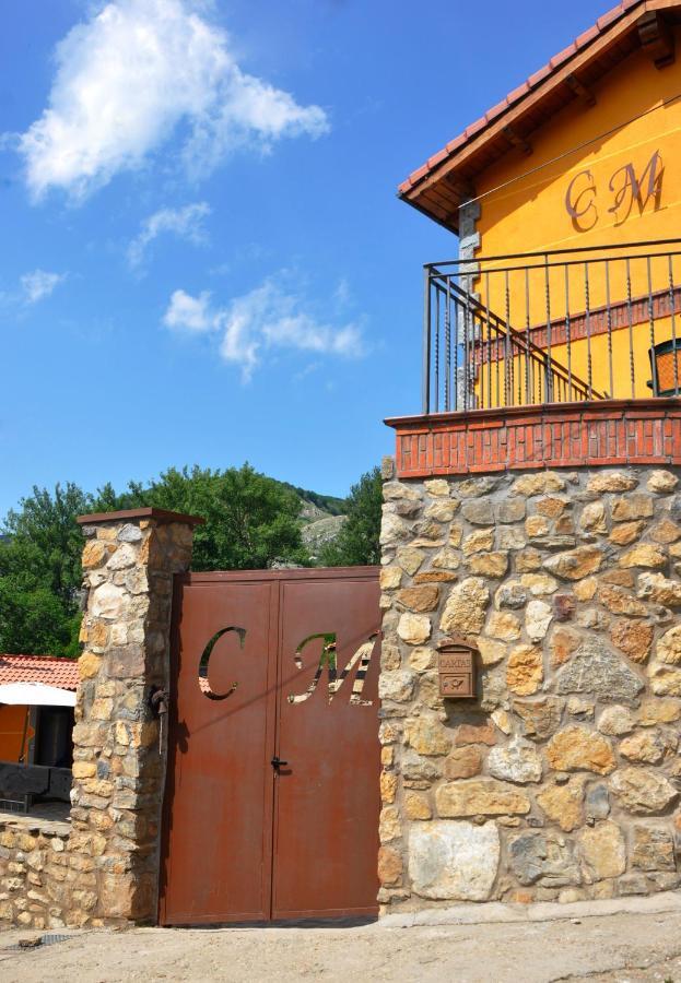 Apartamento Turistico Casas De Manuel La Pola de Gordon المظهر الخارجي الصورة