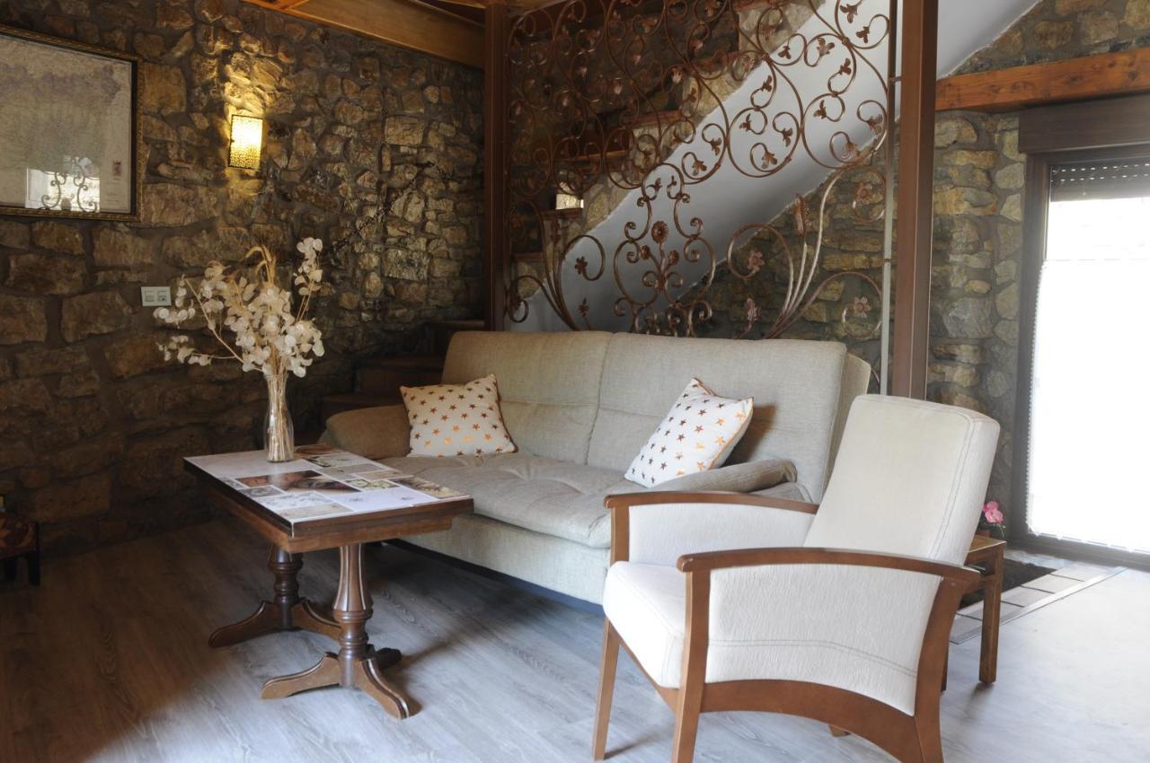 Apartamento Turistico Casas De Manuel La Pola de Gordon المظهر الخارجي الصورة